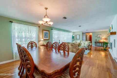 Dining - 697 John Anderson Dr, Daytona Beach, FL 32124 photo 2 of 4