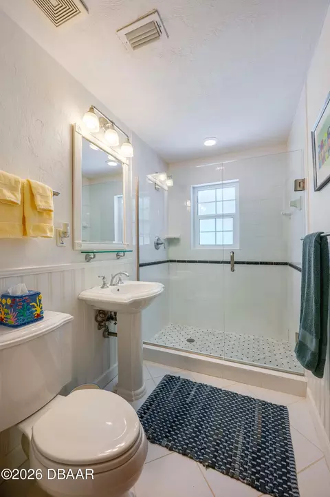 Bath - 697 John Anderson Dr, Daytona Beach, FL 32124 photo 4 of 6