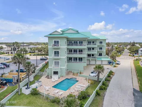 423 S Atlantic Ave, New Smyrna Beach, FL 32169