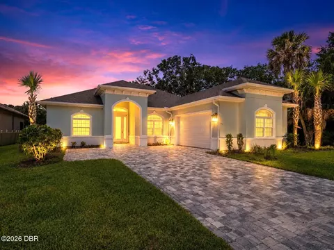 61 N Riverwalk Dr, Palm Coast, FL 32137