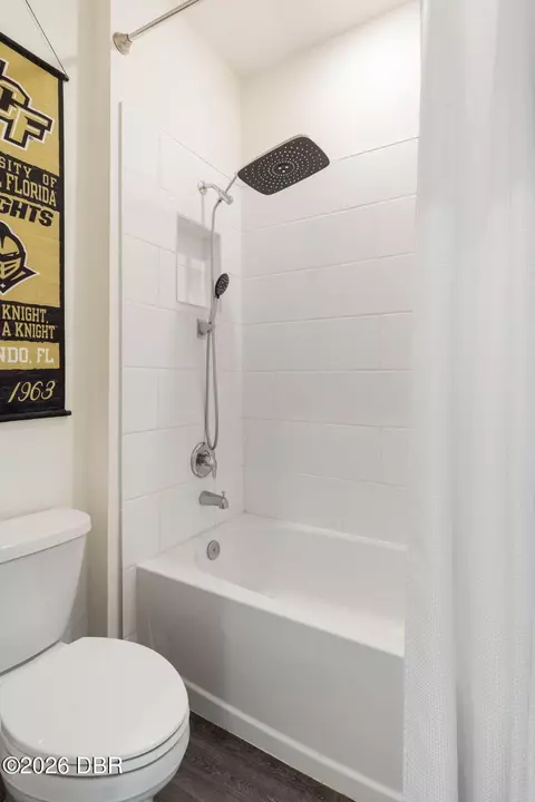 Bath - 345 E Merimont Ln E, Ormond Beach, FL 32174 photo 4 of 4
