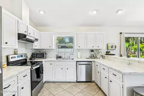 Kitchen - 1712 Sabal Palm Dr, Edgewater, FL 32132 photo 1 of 2