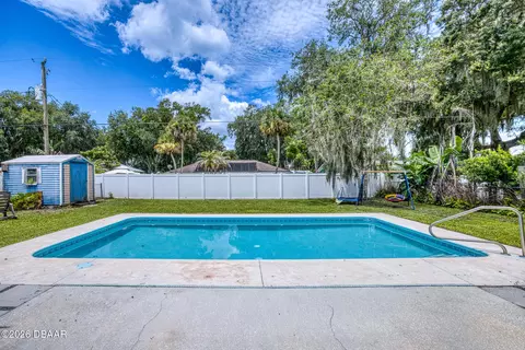 Exterior - 1712 Sabal Palm Dr, Edgewater, FL 32132 photo 3 of 9