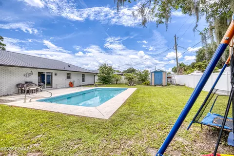 Exterior - 1712 Sabal Palm Dr, Edgewater, FL 32132 photo 6 of 9