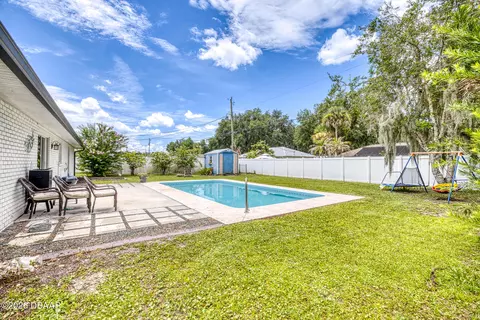 Exterior - 1712 Sabal Palm Dr, Edgewater, FL 32132 photo 5 of 9