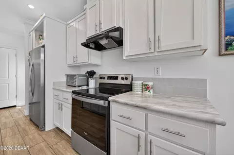 Kitchen - 1807 Woodcrest Dr, Ormond Beach, FL 32174 photo 1 of 3
