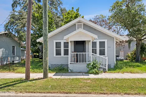 821 N Ridgewood Ave, Daytona Beach, FL 32114