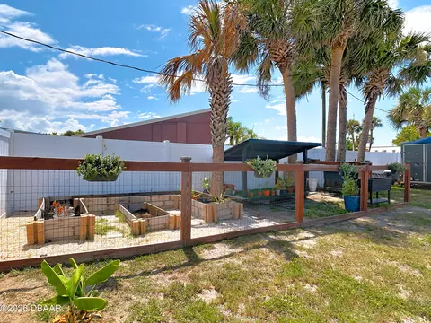 Exterior - 204 Osceola Ave, Ormond Beach, FL 32176 photo 3 of 5