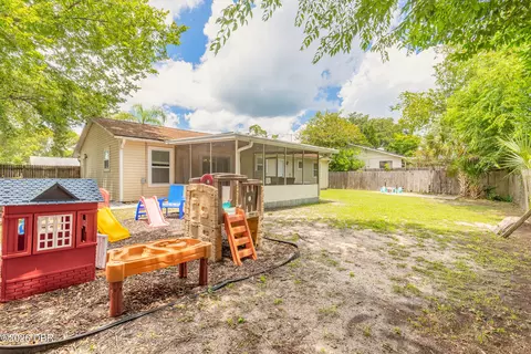 Exterior - 3223 Umbrella Tree Dr, Edgewater, FL 32141 photo 6 of 6