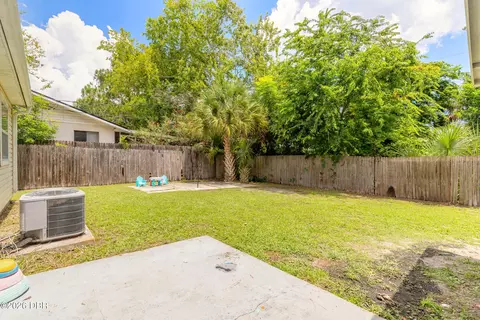 Exterior - 3223 Umbrella Tree Dr, Edgewater, FL 32141 photo 4 of 6