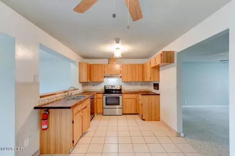 Kitchen - 612 Johnson Dr, Ormond Beach, FL 32174 photo 2 of 2