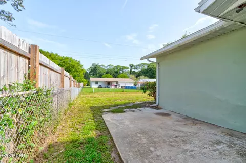 Exterior - 612 Johnson Dr, Ormond Beach, FL 32174 photo 1 of 3