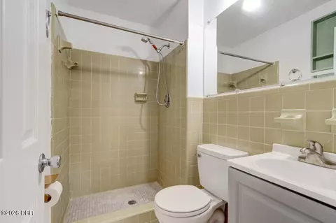 Bath - 612 Johnson Dr, Ormond Beach, FL 32174 photo 2 of 2