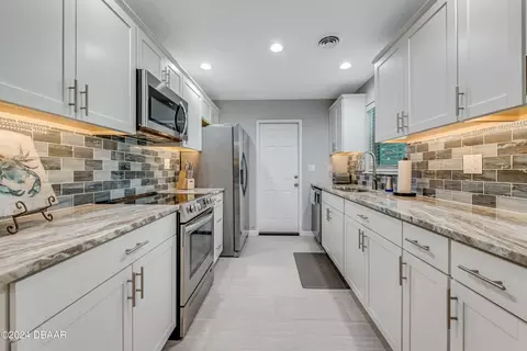 141 Ocean Ter, Ormond Beach, FL 32176 photo 9