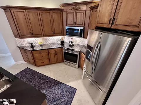 Kitchen - 3448 Acoma Dr, Ormond Beach, FL 32174 photo 7 of 9