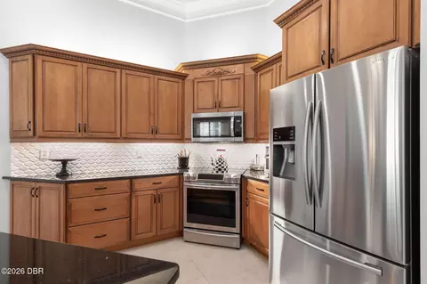 Kitchen - 3448 Acoma Dr, Ormond Beach, FL 32174 photo 3 of 9