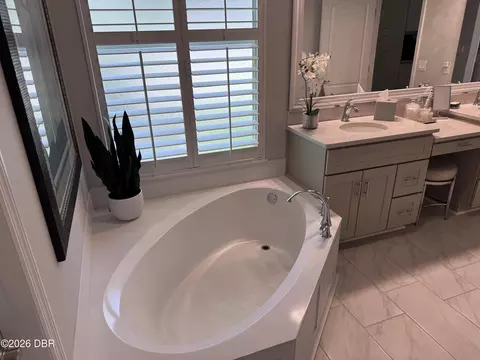Bath - 3448 Acoma Dr, Ormond Beach, FL 32174 photo 3 of 9