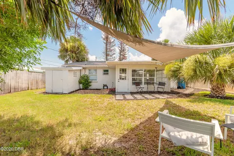 Exterior - 18 Tropical Dr, Ormond Beach, FL 32176 photo 8 of 10