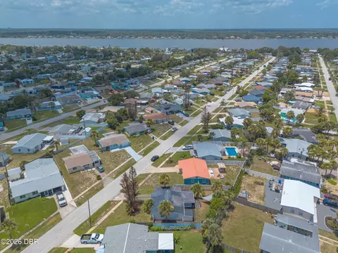View/Area - 18 Tropical Dr, Ormond Beach, FL 32176 photo 6 of 8