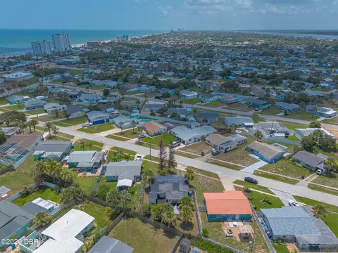 View/Area - 18 Tropical Dr, Ormond Beach, FL 32176 photo 5 of 8