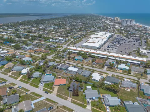 View/Area - 18 Tropical Dr, Ormond Beach, FL 32176 photo 7 of 8