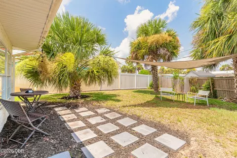 Exterior - 18 Tropical Dr, Ormond Beach, FL 32176 photo 5 of 10