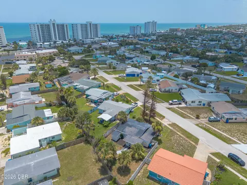View/Area - 18 Tropical Dr, Ormond Beach, FL 32176 photo 4 of 8