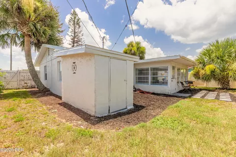 Exterior - 18 Tropical Dr, Ormond Beach, FL 32176 photo 9 of 10