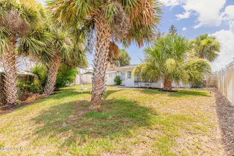 Exterior - 18 Tropical Dr, Ormond Beach, FL 32176 photo 6 of 10