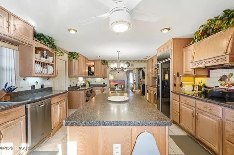 Kitchen - 2944 Ocean Shore Blvd, Ormond Beach, FL 32176 photo 11 of 11