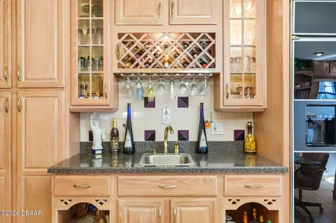 Kitchen - 2944 Ocean Shore Blvd, Ormond Beach, FL 32176 photo 10 of 11