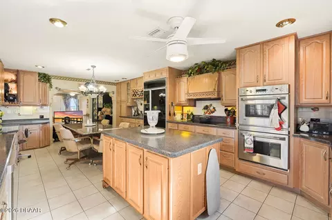 Kitchen - 2944 Ocean Shore Blvd, Ormond Beach, FL 32176 photo 6 of 11
