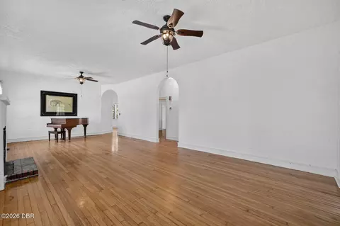 Living - 27 Ormond Shores Dr, Ormond Beach, FL 32176 photo 1 of 7