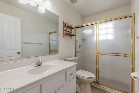 Bath - 2525 Royal Palm Dr, Edgewater, FL 32141 photo 4 of 4
