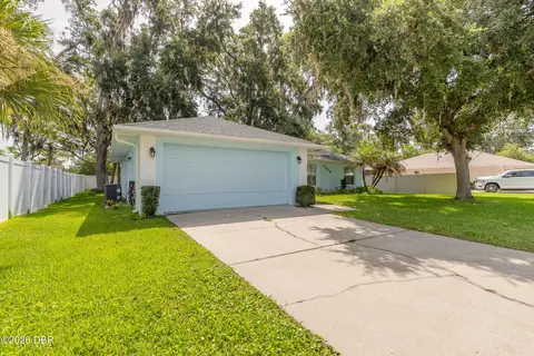 Exterior - 2525 Royal Palm Dr, Edgewater, FL 32141 photo 2 of 8
