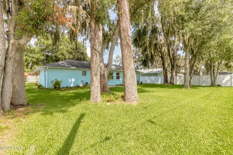 Exterior - 2525 Royal Palm Dr, Edgewater, FL 32141 photo 5 of 8