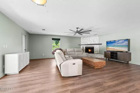2817 Yule Tree Dr, Edgewater, FL 32141 photo 10