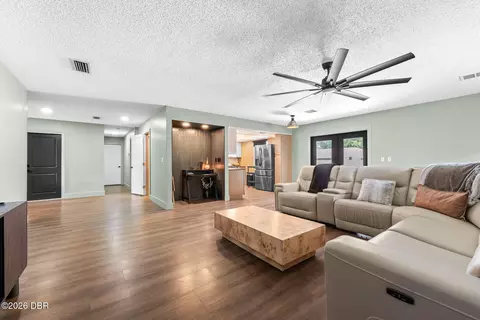 2817 Yule Tree Dr, Edgewater, FL 32141 photo 9