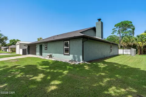 2817 Yule Tree Dr, Edgewater, FL 32141 photo 4