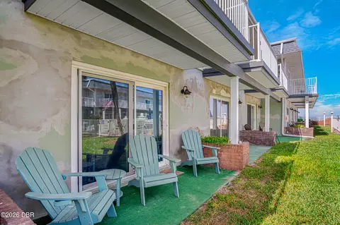 Exterior - 2820 Ocean Shore Blvd, Ormond Beach, FL 32176 photo 2 of 10