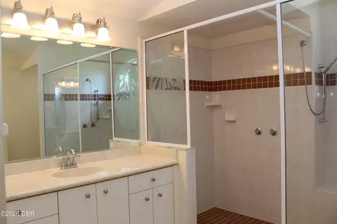 Bath - 751 Calle Grande St, Ormond Beach, FL 32174 photo 1 of 4