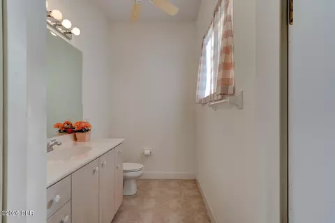 Bath - 751 Calle Grande St, Ormond Beach, FL 32174 photo 3 of 3