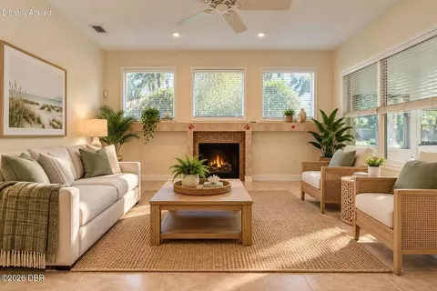Living - 751 Calle Grande St, Ormond Beach, FL 32174 photo 2 of 8