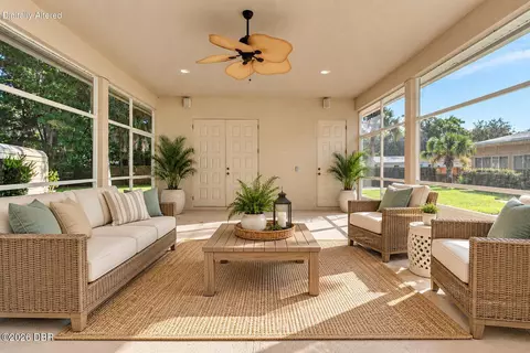Exterior - 751 Calle Grande St, Ormond Beach, FL 32174 photo 9 of 11