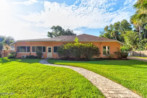 Exterior - 751 Calle Grande St, Ormond Beach, FL 32174 photo 7 of 11