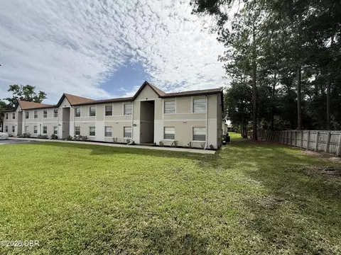 417 Banana Cay Dr, South Daytona, FL 32119