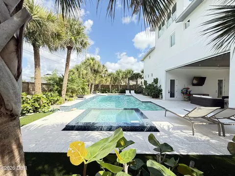 4644 Van Kleeck Dr, New Smyrna Beach, FL 32169