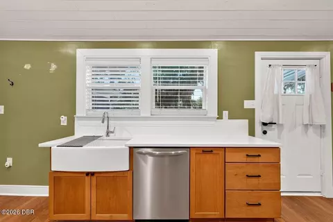 Kitchen - 1148 Roberts St, Ormond Beach, FL 32174 photo 6 of 8