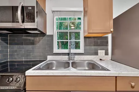 Kitchen - 1148 Roberts St, Ormond Beach, FL 32174 photo 8 of 8