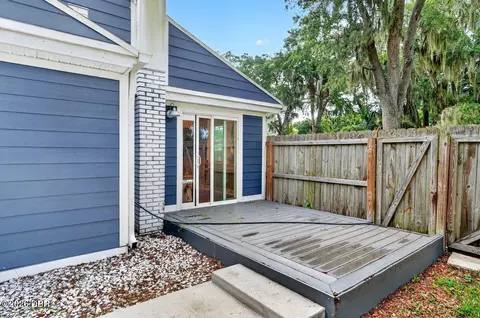 Exterior - 1148 Roberts St, Ormond Beach, FL 32174 photo 5 of 6